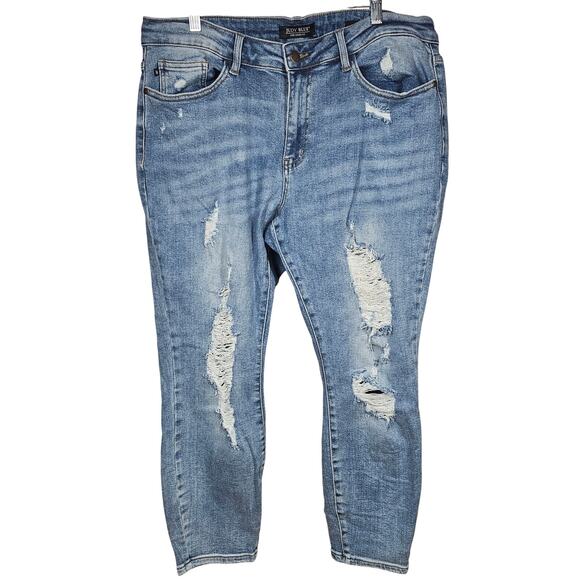 Judy Blue Women’s Mid Rise Relaxed Fit Distressed Blue Jeans Size 18W JB8833 - Picture 2 of 9